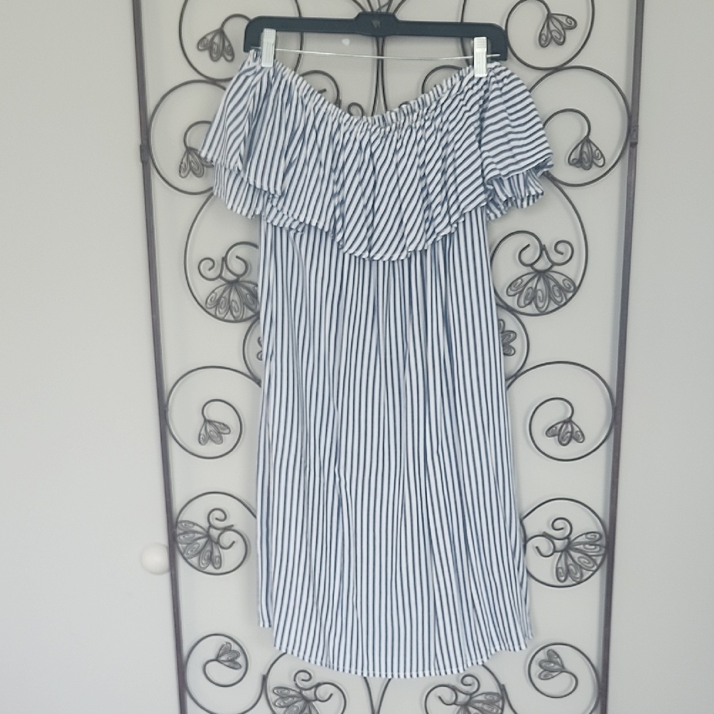 beachlunchlounge Off-Shoulder Striped Dress - Black and White